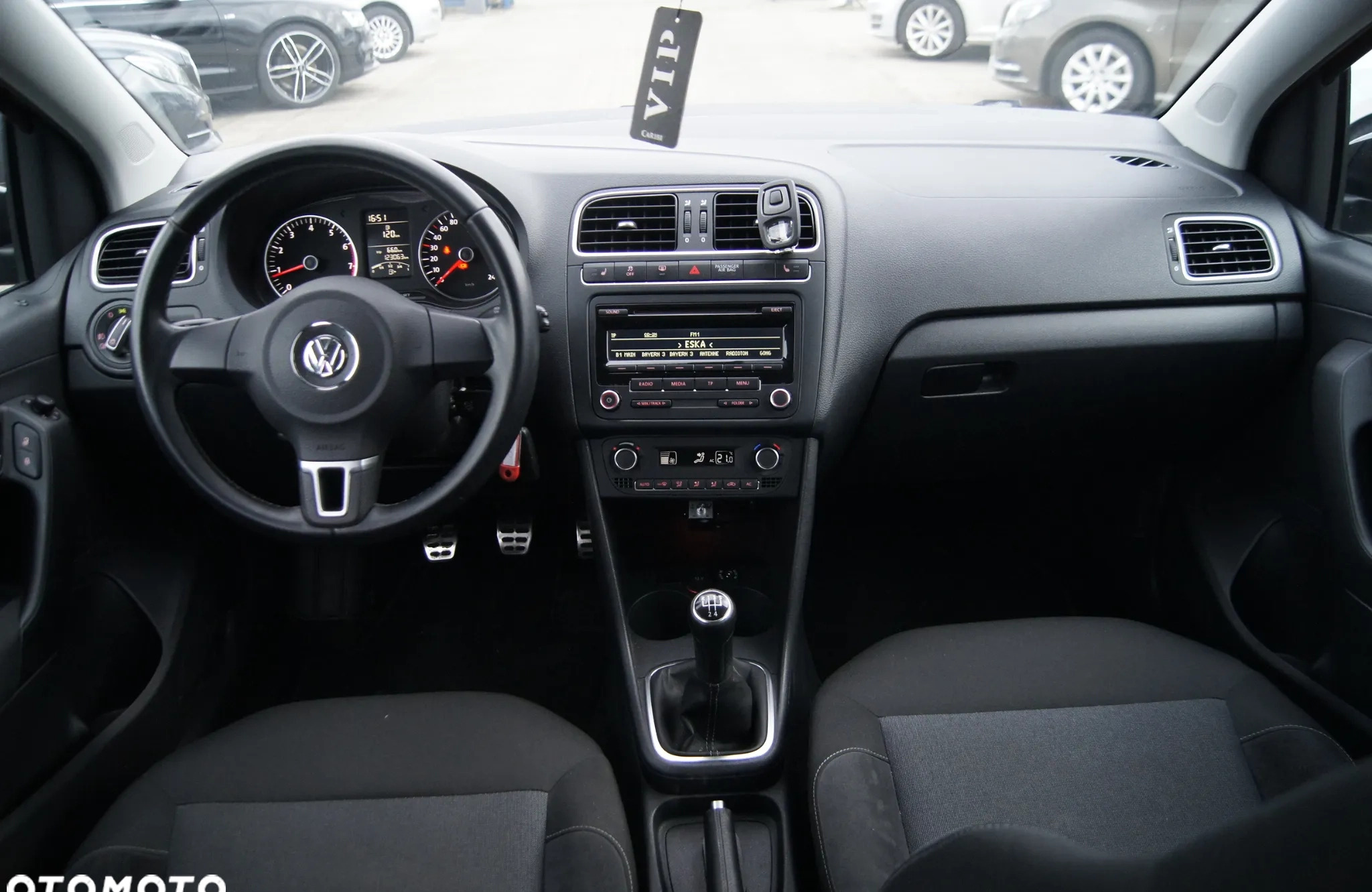 Volkswagen Polo cena 26900 przebieg: 123063, rok produkcji 2012 z Chełmno małe 232
